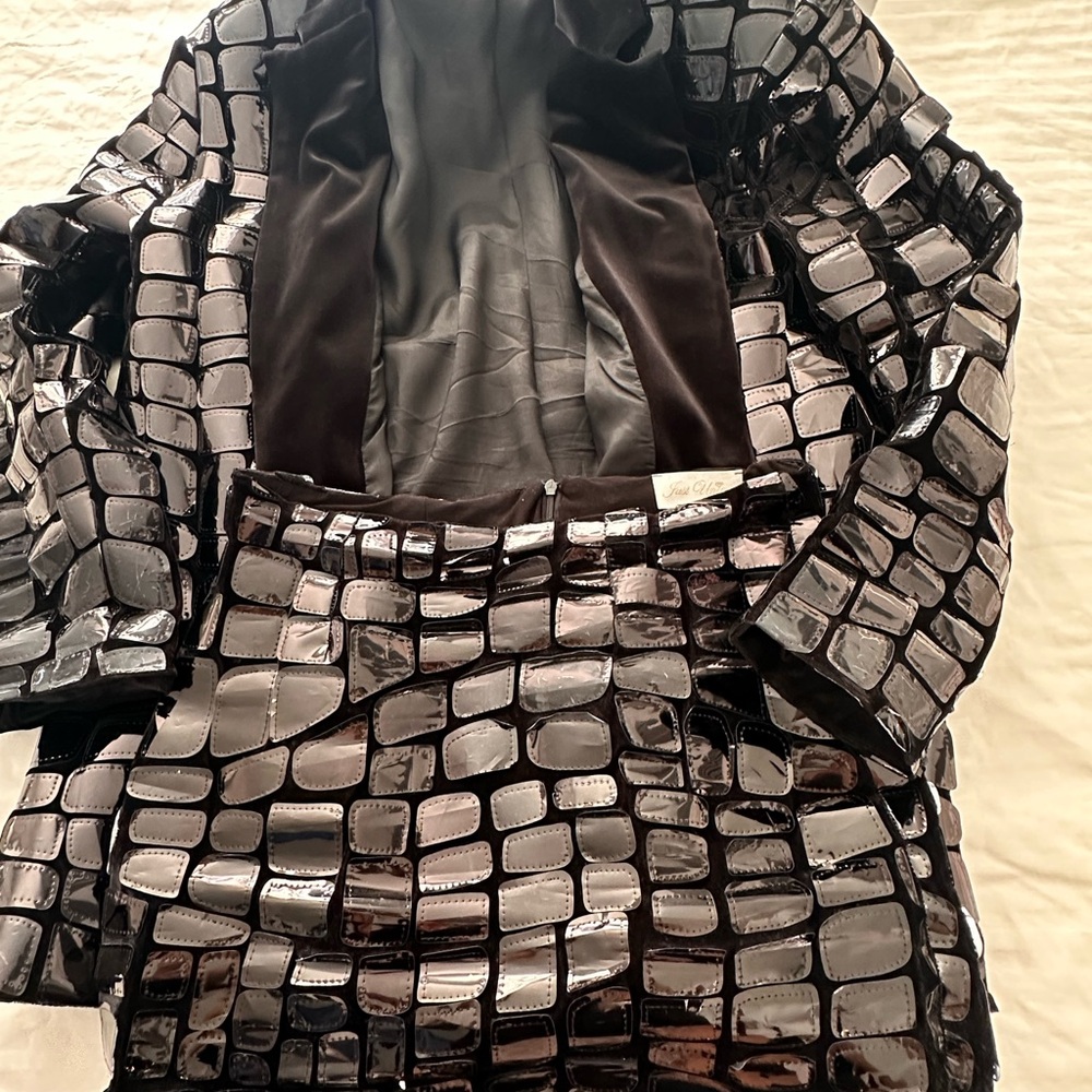 Elegant Black and Silver Women's Set . Skirt and Blazer M/L . Statement Piece.